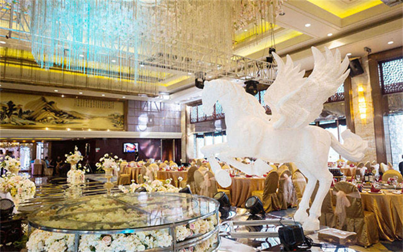 女孩子,你不努力读书是会被拉去结婚的