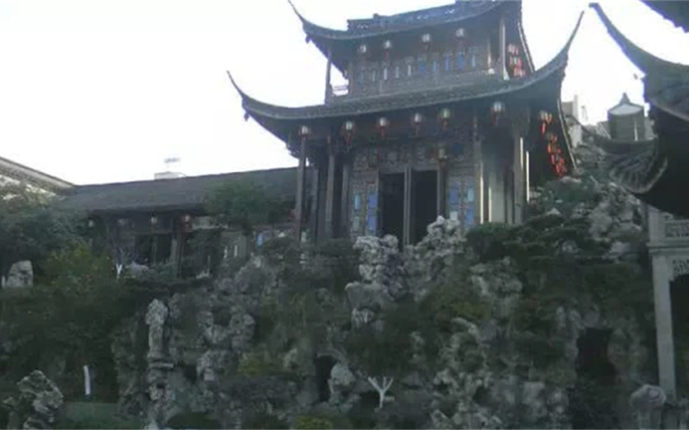 胡雪岩：谁都有雨天没伞的时候